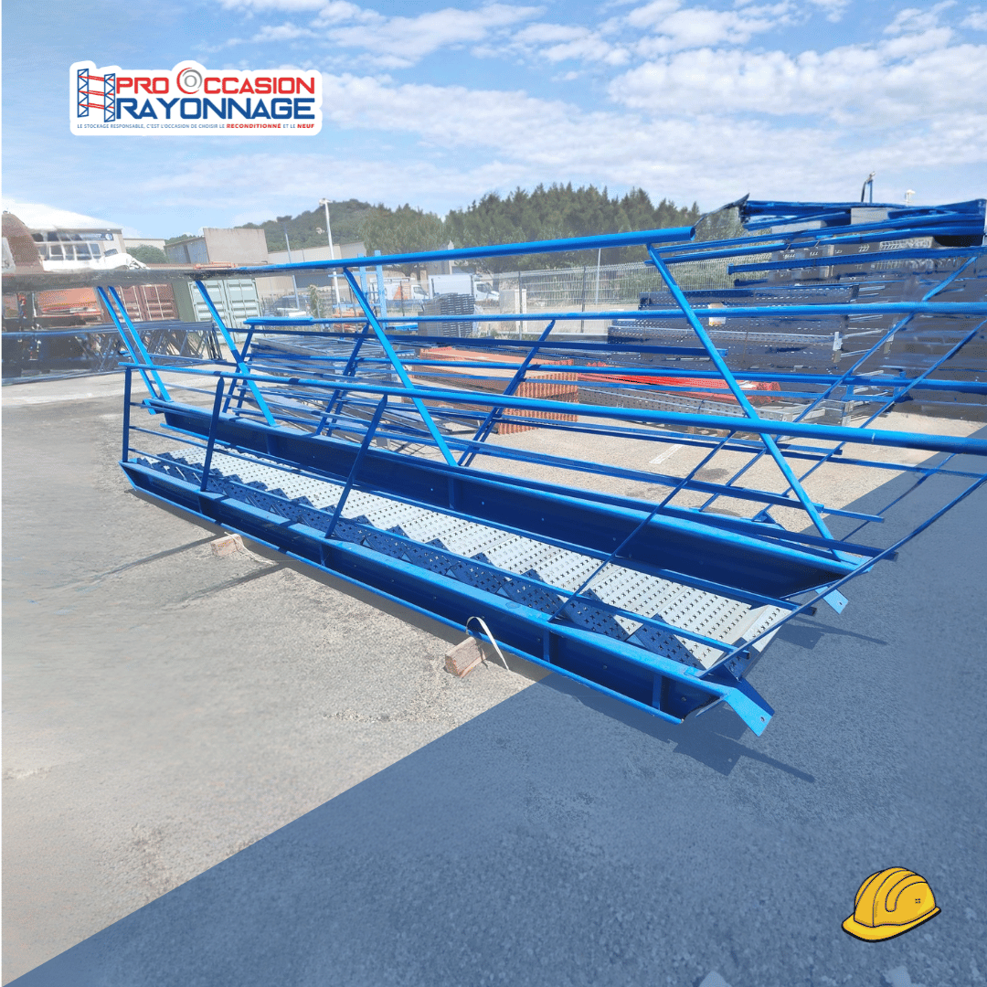 Escalier industriel MANORGA bleu – 17 marches 