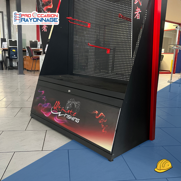 Tête de gondole design magasin de pêche – Fond perforé + coffre à clé